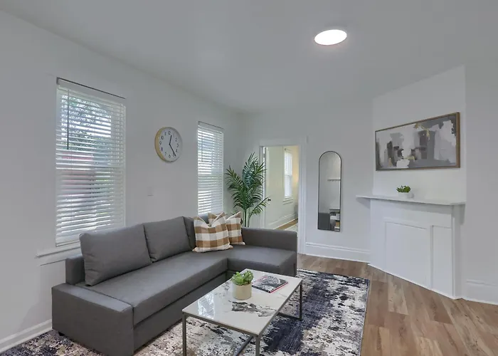 Mt Washington, Merrimac !1 Modern 1 Bedroom With Parking *