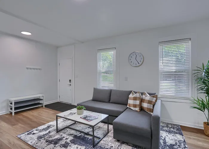 Mt Washington, Merrimac !1 Modern 1 Bedroom With Parking Apartment
