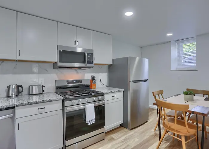 Apartment Mt Washington, Merrimac !1 Modern 1 Bedroom With Parking *